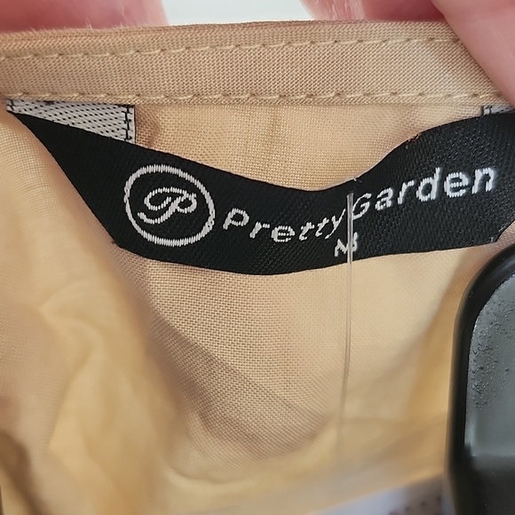 Tie-Front Top, Medium - Picture 6 of 8